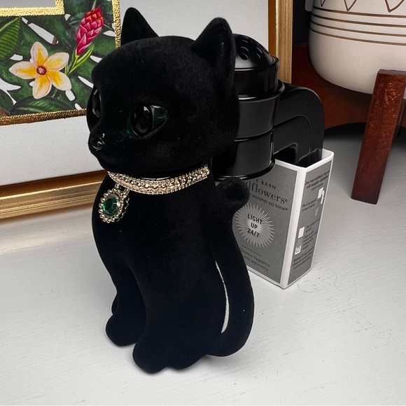 Bath & Body Works Black Cat Wallflower Plug In with Jewel Collar & Green Eyes - Picture 2 of 5